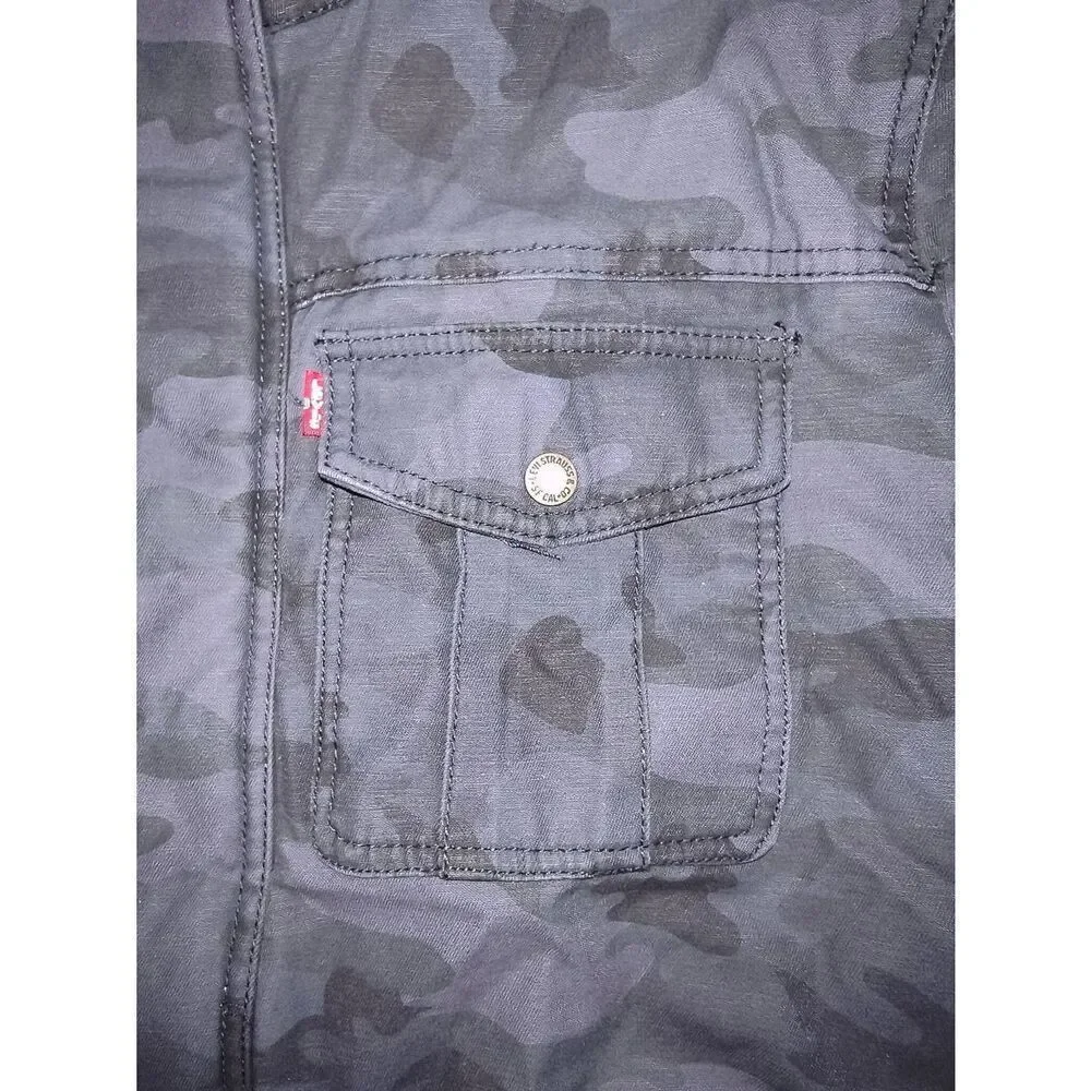 Levi's Men's Cotton Canvas Military Jacket NWT Large full-length zipper & snap-b